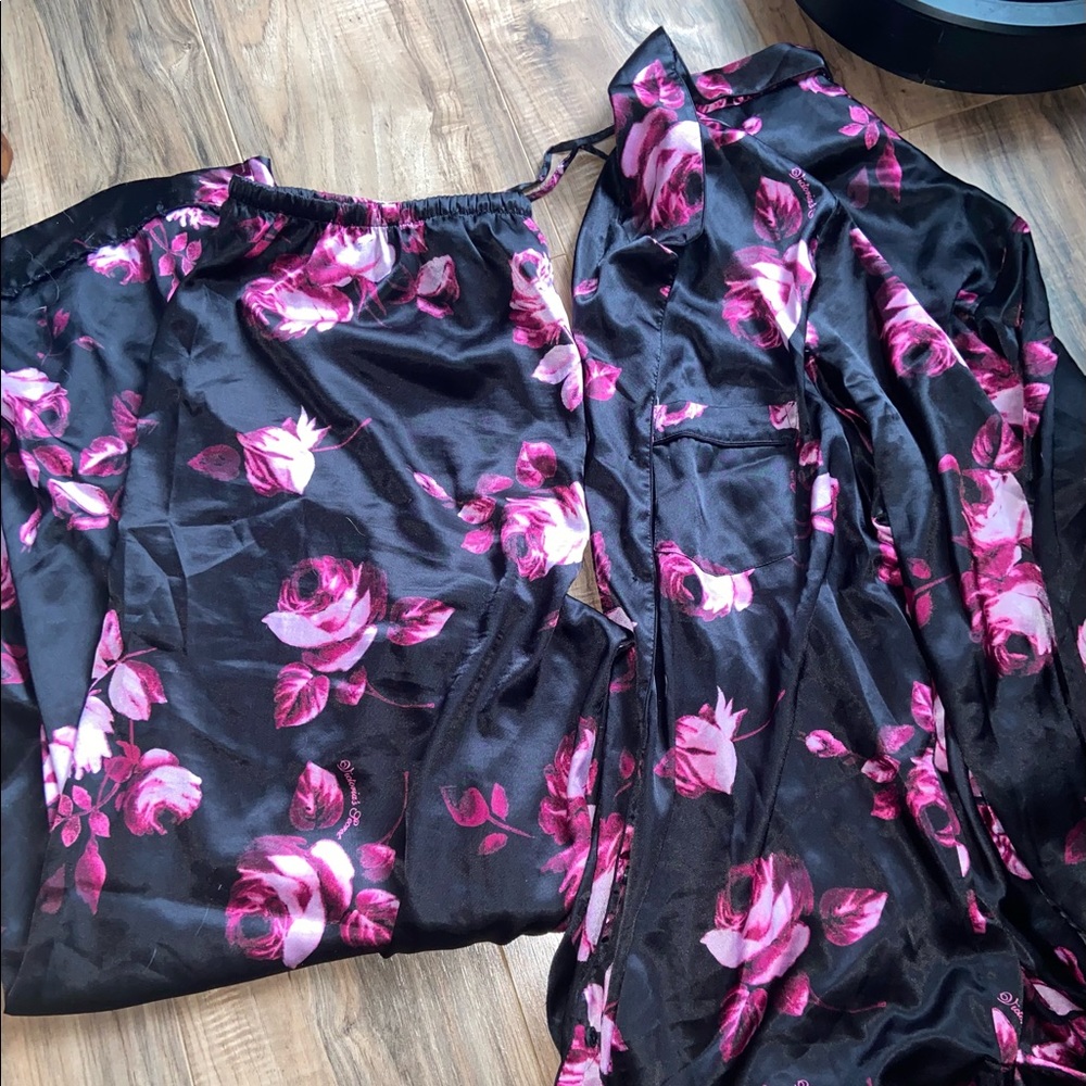 Women’s large VS pjs